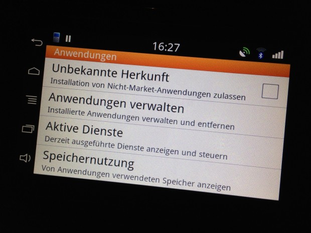 Parrot Asteroid Smart - Apps lassen sich auch in Form von APK-Dateien installieren. (Bild: Golem.de)